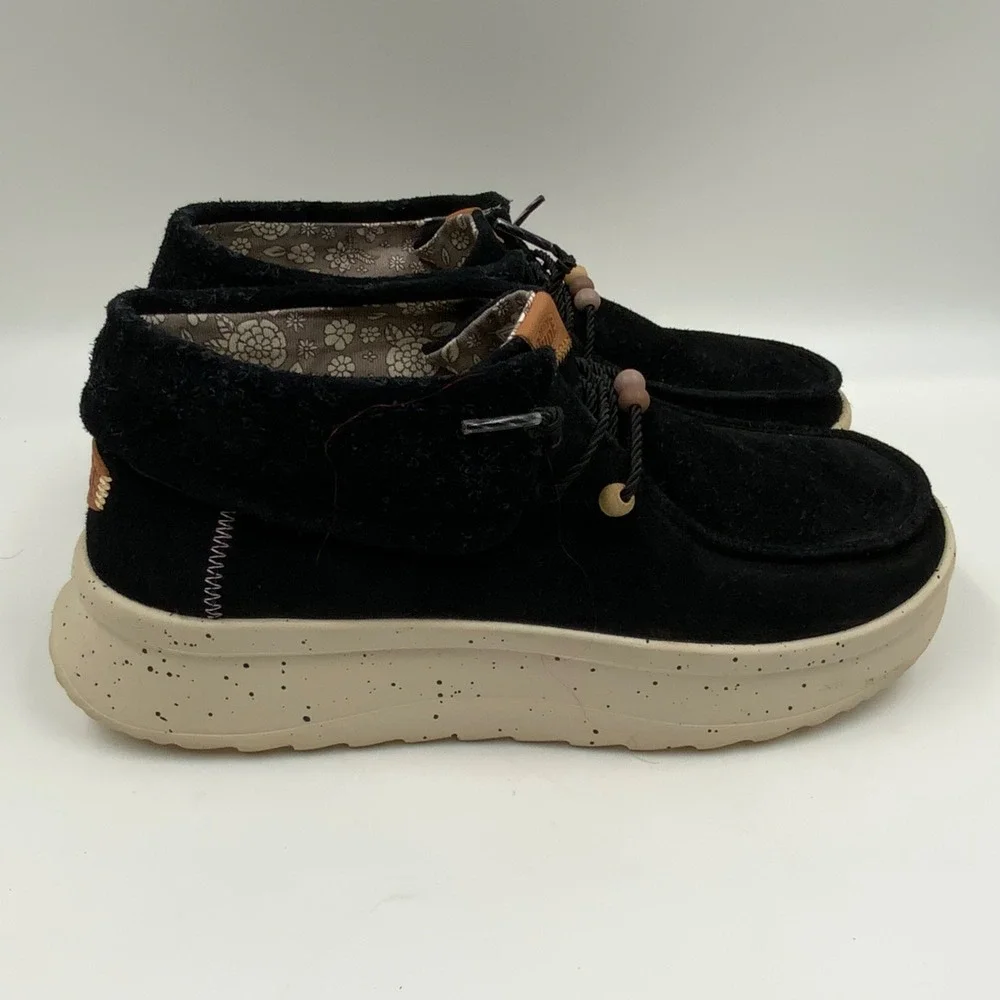 Hey Dude Wendy Peak Fold Suede Black Floral Platform Bootie Womens 11 40256-001